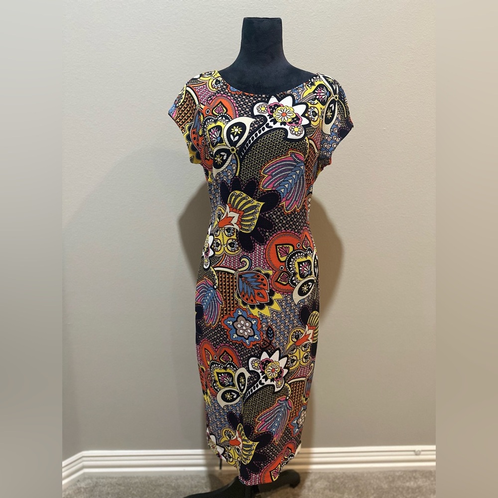ECI Colorful Floral Midi Dress